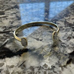 Kendra scott braclet